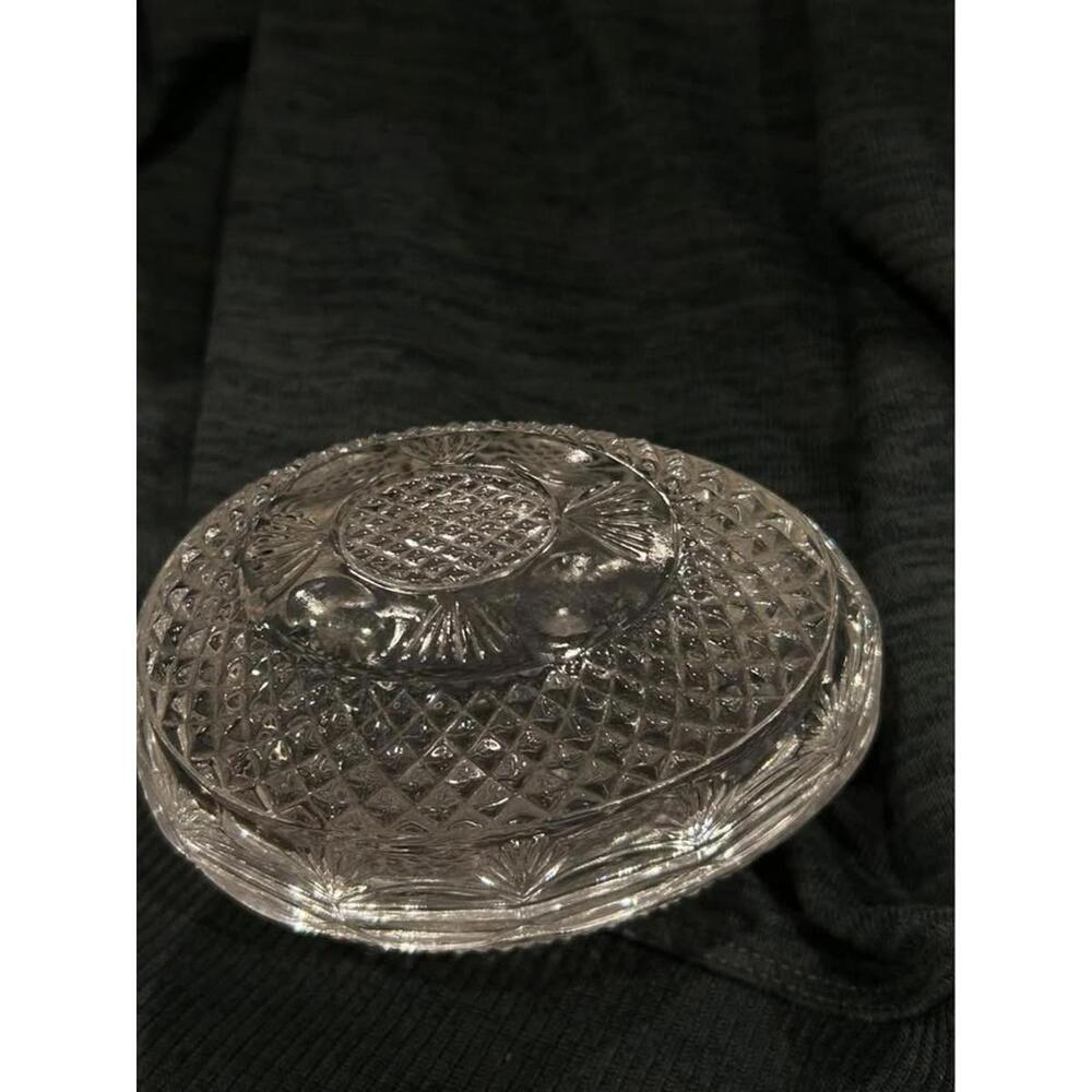 1977 Avon Fostoria Lead Crystal trinket dish / Mothers Day egg